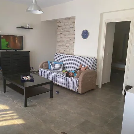 Holiday home Apollon East